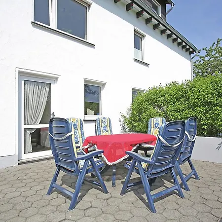 Charming In Sellinghausen Sauerland Near Ski Area דירה שמאלנברג